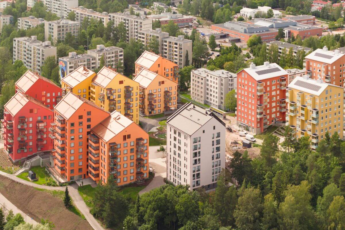 foto taget ovanifrån på bostadsrättshus