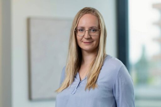 maria säwemark inför intervju om moms på p-platser
